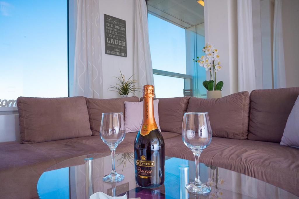 Panoramaview/31thfloor!/luxury/wifi/parking * Pozsony